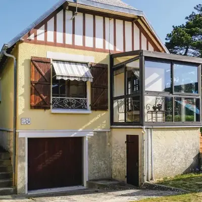 Awesome Home In Hauteville-Sur-Mer