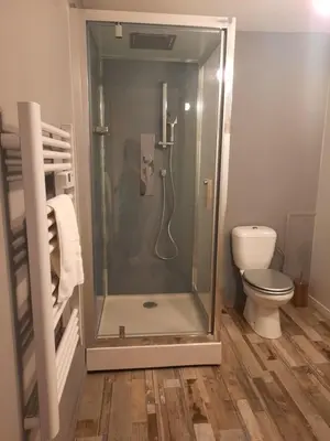 Salle de bains dans l'établissement Le clos des sources