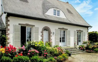 Jardin de l'établissement Awesome Home In Surville With Wifi