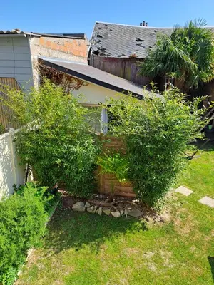 Jardin de l'établissement Joli studio au calme dans un jardin privatif