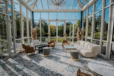 Coin salon dans l'établissement Grand Hôtel 