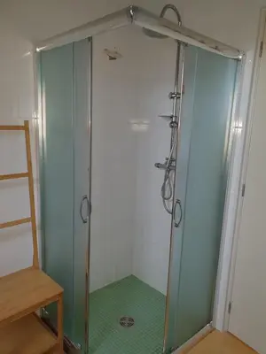 Salle de bains dans l'établissement LES CHEVAUX DE L'HIPPOCAMPE