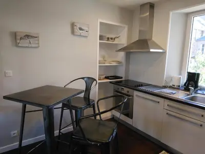 Cuisine ou kitchenette dans l'établissement Isles Les Ecrehous
