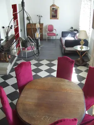 Coin salon dans l'établissement Cherbourg au calme