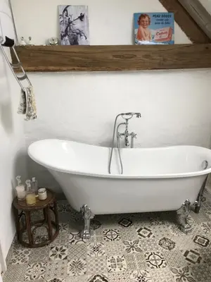 Salle de bains dans l'établissement Le jardin des fées