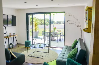 Coin salon dans l'établissement détente et confort - gite baie bocage