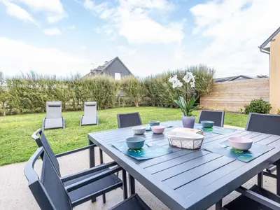 Jardin de l'établissement Holiday Home Blue House by Interhome