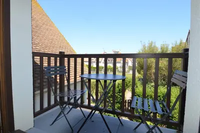 Balcon ou terrasse dans l'établissement Appartement, duplex à 500m de la mer avec balcon