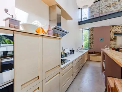 Cuisine ou kitchenette dans l'établissement Holiday Home La Gicquelière by Interhome