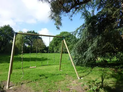 Aire de jeux pour enfants de l'établissement Holiday Home La Gicquelière by Interhome