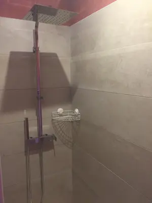 Salle de bains dans l'établissement Côté jardin des Charmilles