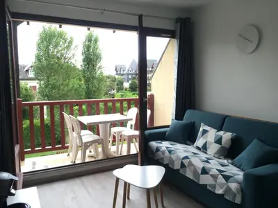 Balcon ou terrasse dans l'établissement Cabourg, T2 parfait pour vous ! Proche plage et centre-ville, 2 à 4 pers.