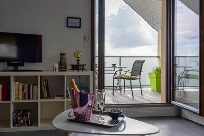 Coin salon dans l'établissement L'Abri du Bon Vent