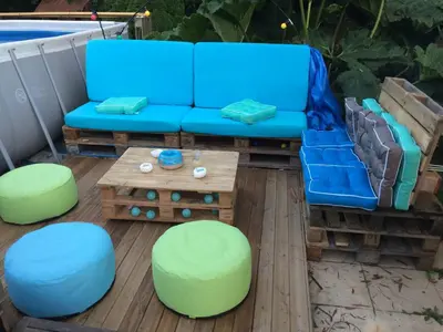 Coin salon dans l'établissement Le Château du Bonheur, Piscine, Sauna et Jacuzzi