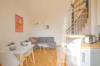 Cuisine ou kitchenette dans l'établissement Duplex Margareth Welkeys