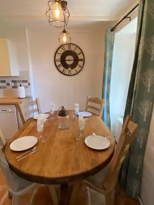 Cuisine ou kitchenette dans l'établissement La Petite Maison - No 4 La Relierie