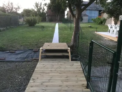 Jardin de l'établissement 2 Gîtes 3 possibilités à 10 mn du Mont Saint Michel