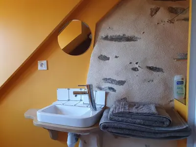 Salle de bains dans l'établissement Le Fiege gîte cosy et confort
