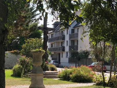 Jardin de l'établissement Le Spot, charmant studio à 200m de la mer