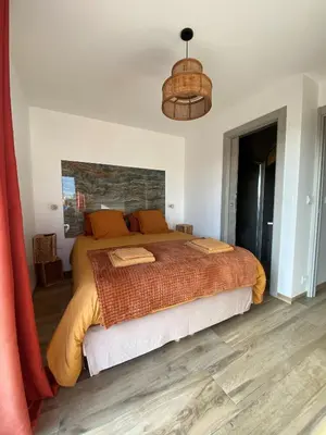 Un ou plusieurs lits dans un hébergement de l'établissement pontons view residence