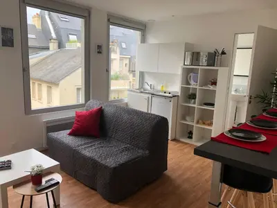 Cuisine ou kitchenette dans l'établissement HYPER CENTRE - WIFI FIBRE GRATUIT - JERGWELOH - Le Parisien