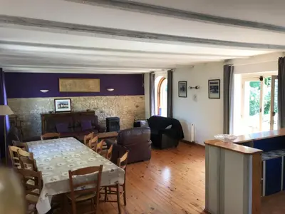 Coin salon dans l'établissement Cidrerie, Coeur De Combray