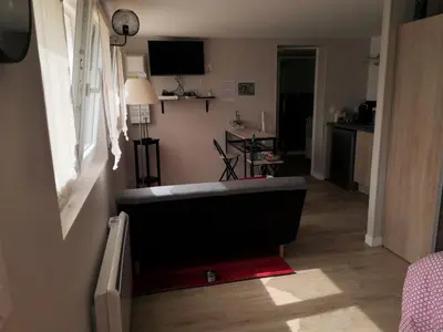 Cuisine ou kitchenette dans l'établissement Charmante Maison studio proche mer et commerces