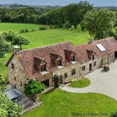 Maison authentique près d'un étang avec animaux acceptés