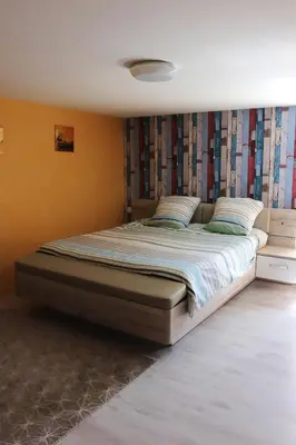 Un ou plusieurs lits dans un hébergement de l'établissement Maison charmante près de Sains avec spa et jardin clos