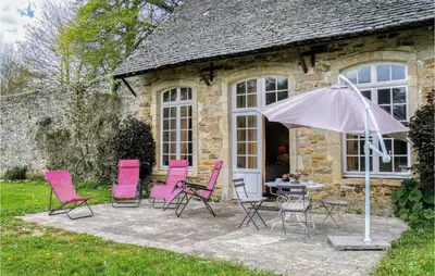 Jardin de l'établissement Stunning Home In Gonneville-Le-Theil