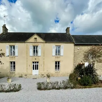 Les chambres d'Omaha Beach Etablissement avec deux chambres d'hôtes