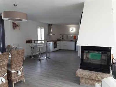 Cuisine ou kitchenette dans l'établissement Agon-Coutainville, Villa spacieuse à 250m de la mer