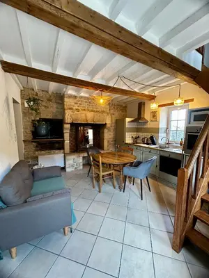 Cuisine ou kitchenette dans l'établissement Maison 2 chambres avec espace extérieur privé et petit-déjeuner en supplément - fait-maison et produits locaux
