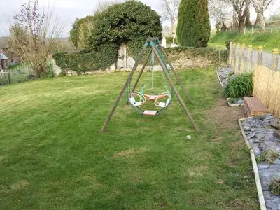 Jardin de l'établissement Maison de charme, animaux admis - jusqu'à 6 pers. - FR-1-497-141