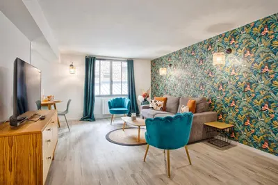 Télévision ou salle de divertissement dans l'établissement City Affaire, Petit déjeuner OFFERT en Hypercentre