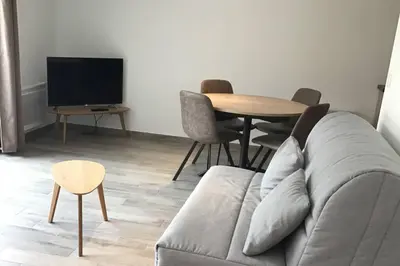 Télévision ou salle de divertissement dans l'établissement Côté Dune - Maison (3P) au calme proche de la mer