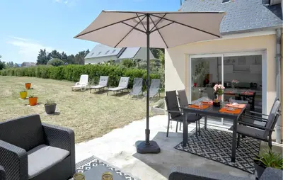 Jardin de l'établissement La Maison D'ici Et D'ailleurs