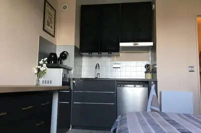 Cuisine ou kitchenette dans l'établissement Studio 24 - Coucher de Soleil & Vue Mer