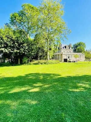 Jardin de l'établissement Chambres d'Hôtes Le Clos des Marronniers