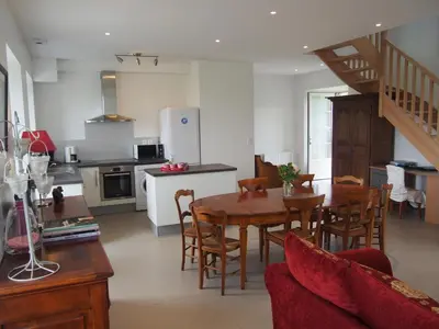 Cuisine ou kitchenette dans l'établissement Maison Leonard