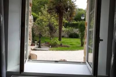Jardin de l'établissement La Rose des Vents Côte des Isles