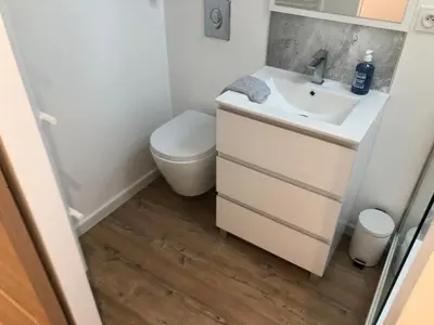 Salle de bains dans l'établissement Nouveau ! Appartement loft hyper centre Bayeux