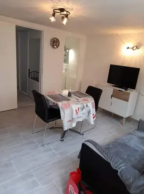 Télévision ou salle de divertissement dans l'établissement F2 RDC promo cour Courseulles sur mer