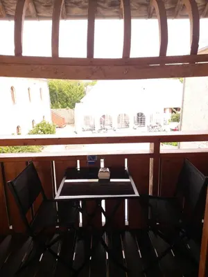 Coin salon dans l'établissement Le Petit Clos