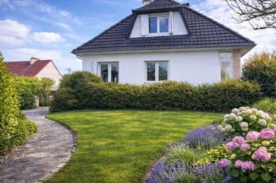 Jardin de l'établissement Grande maison 160 m2 6 chambres à Caen