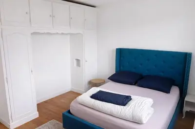 Un ou plusieurs lits dans un hébergement de l'établissement Grande maison 160 m2 6 chambres à Caen