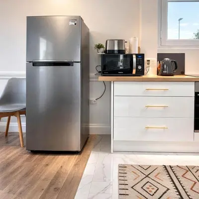 Cuisine ou kitchenette dans l'établissement Grande maison 160 m2 6 chambres à Caen