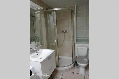 Salle de bains dans l'établissement Gite La Hulotte