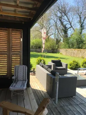 Coin salon dans l'établissement Les terrasses de l'artiste