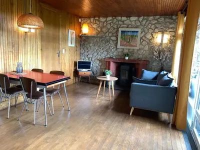 Coin salon dans l'établissement Natuurhuisje - 'Gites de la Vie' - Hondvriendelijk - Normandië